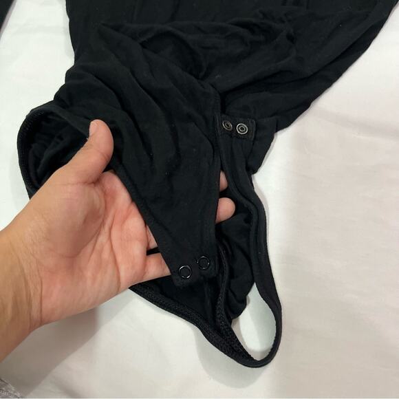 Aritzia Wilfred Long Sleeve Basic Solid Black Bodysuit Size XS Quiet Luxury - Picture 4 of 7